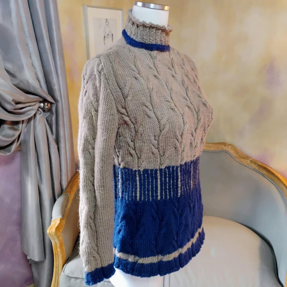 Luxury handknitted wool sweater, size S/M